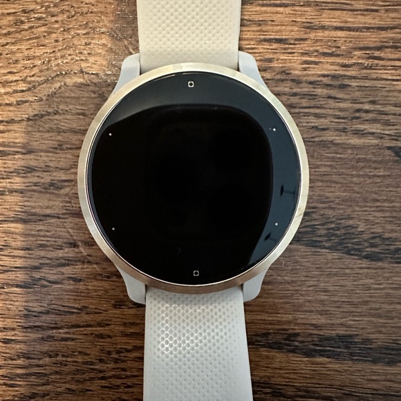 Garmin Venu 2S GPS Smartwatch - Picture 4 of 6